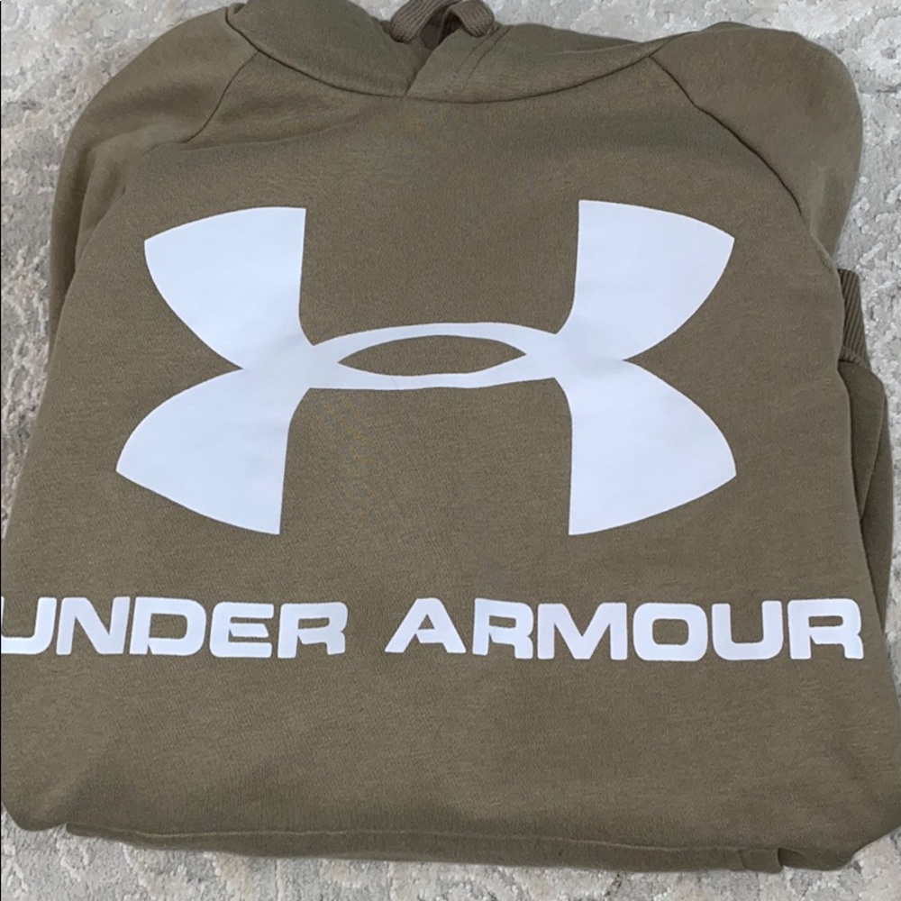 Under armour sweatshirt